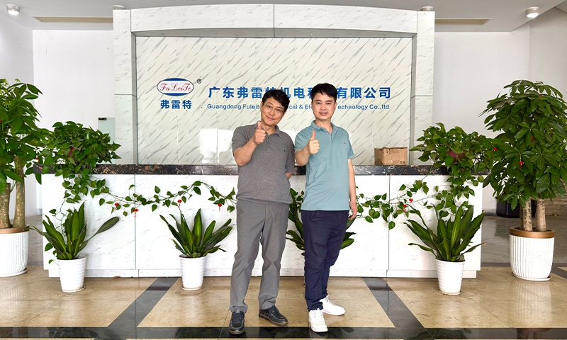 韩国床垫发泡机客户